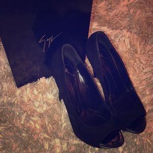 Giuseppe Zanotti | Suede Peep-Toe Pump, Black